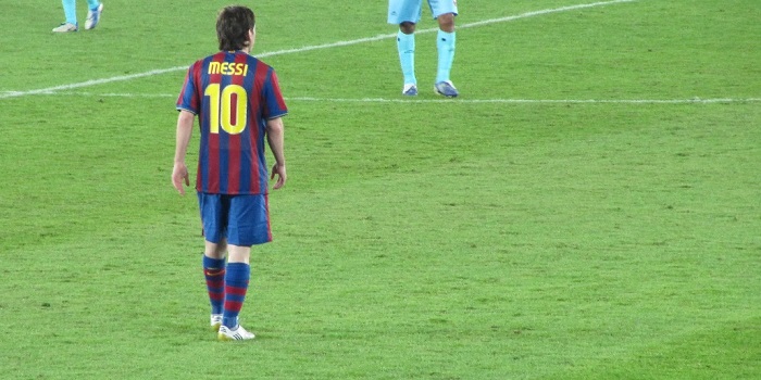 Lionel Messi v Atlante