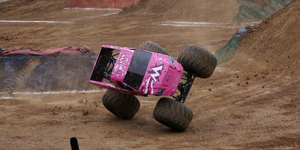 How To Race Monster Trucks