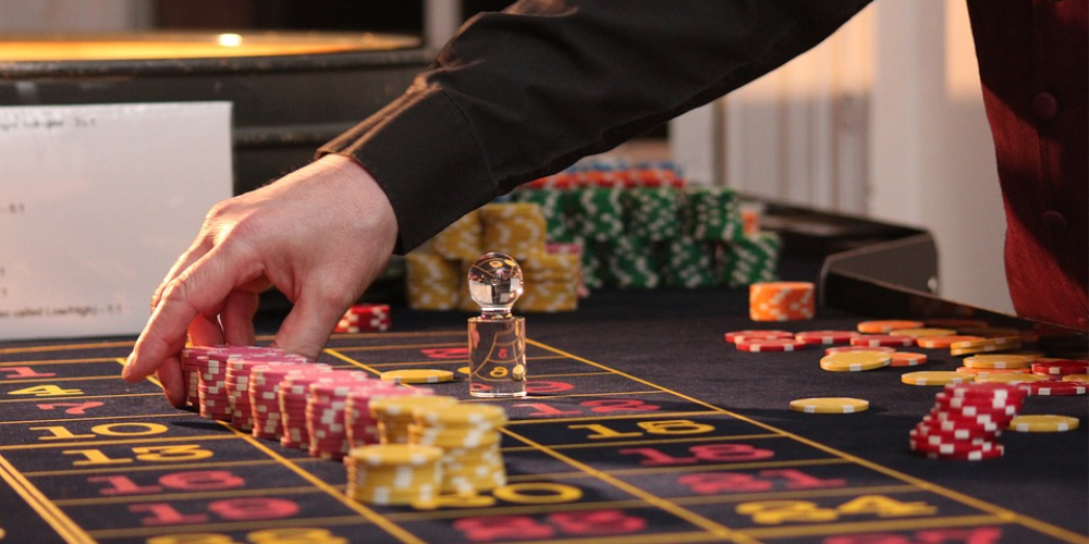 Be A Croupier, Casino Jobs, Casino Tip,s Coupier, Gambling Online, Sportsbooks in the US, Work in a Casino, Roulette, Casino Dealer Jobs, How to be a Croupier, How to be a Casino Dealer, Casino Dealer Tips, Become a Croupier, Croupier Jobs, Croupier Tips, GamingZion,