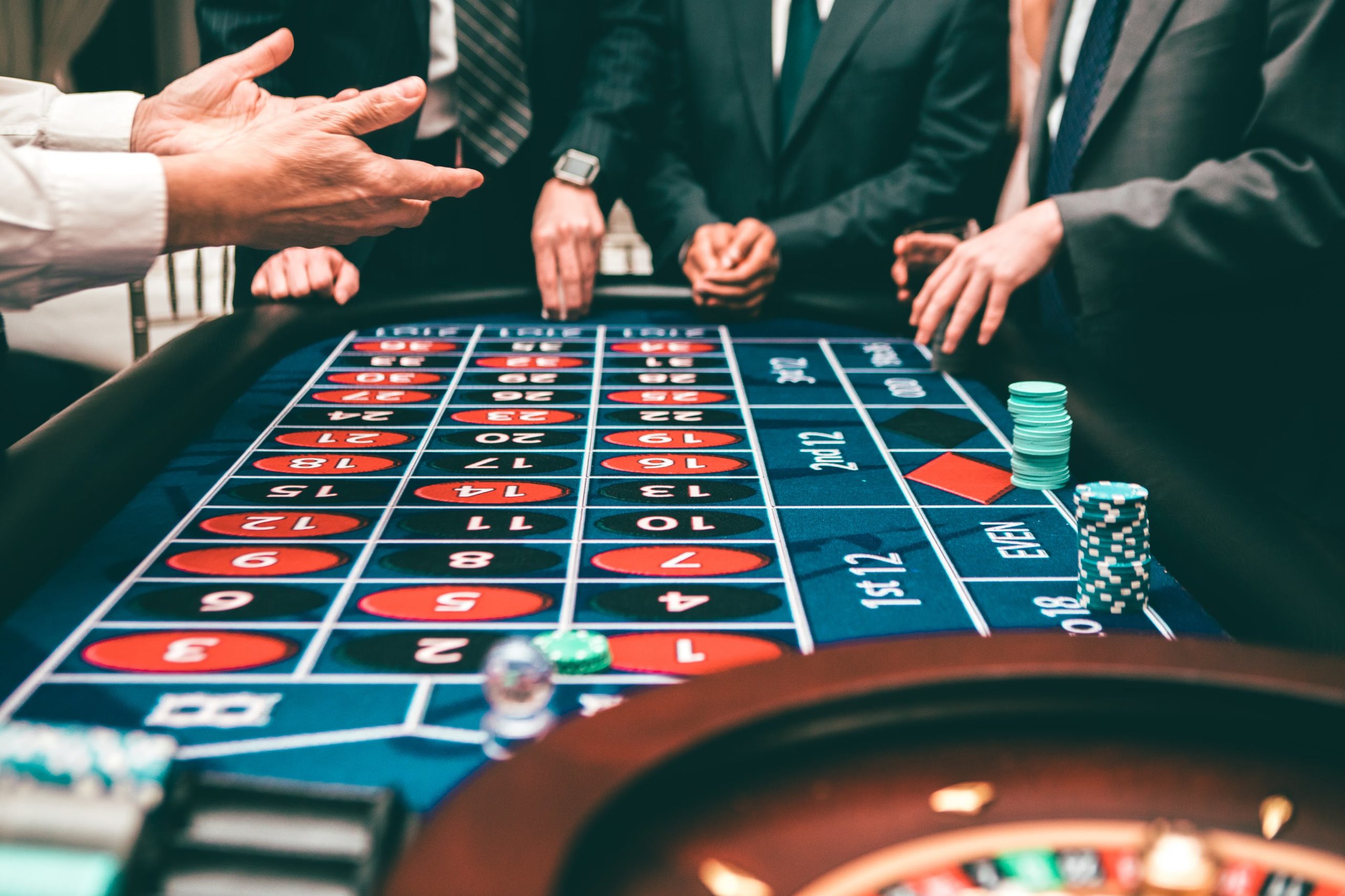 how to behave in a casino, weird bets, betting odds, betting predictions, betting tips, online gambling sites in the us, gamingzion, intertops, online casino, online poker, online slots, casino etiquette, how to act in the casino, casino tips, casino, las vegas,