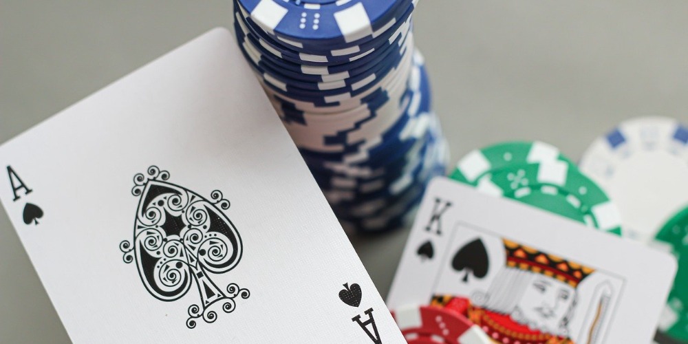 the best gambling games to play with friends