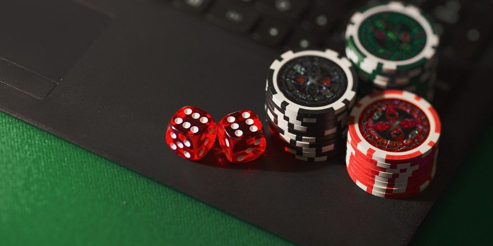 How To Become an Online Casino Dealer